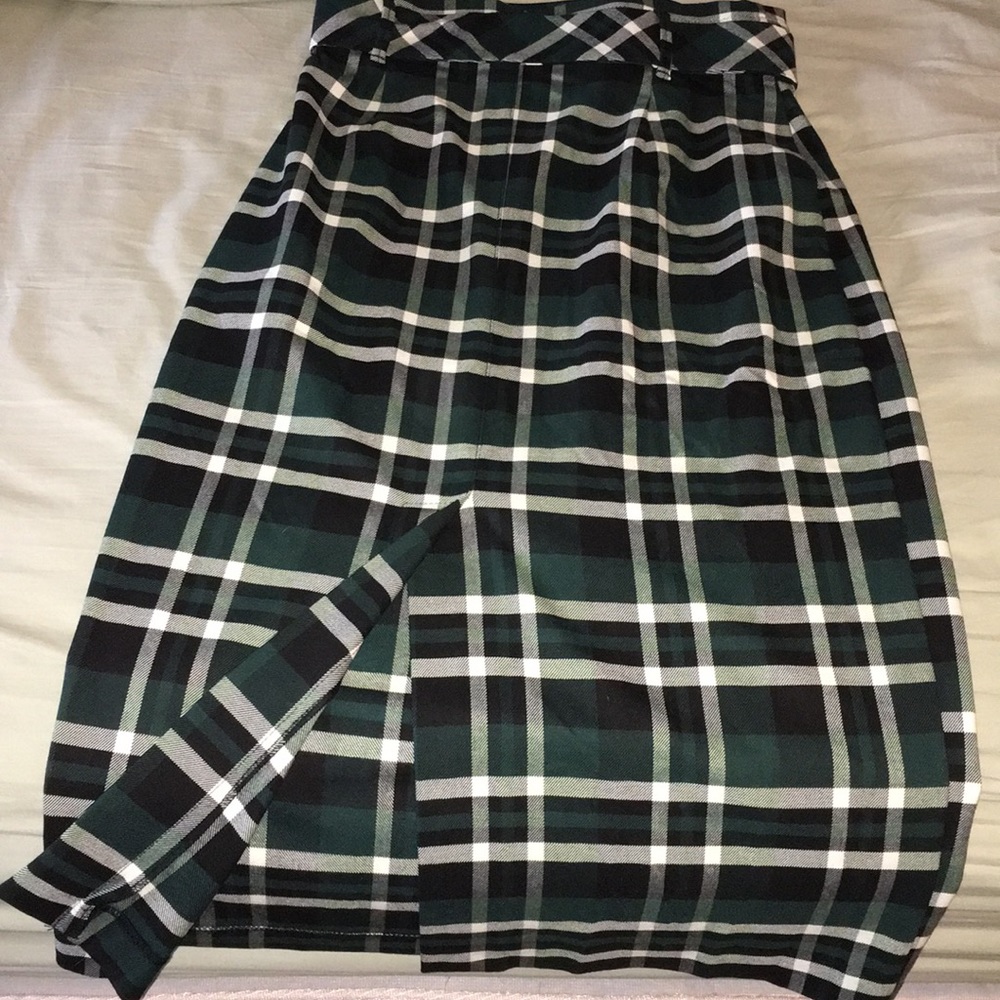 A NWNT Zaras plaid midi skirt - Picture 3 of 5